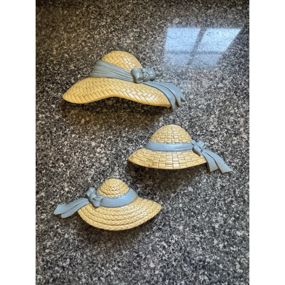 Vintage Burwood Plastic Country Woven Hats Wall Hanging Set of 3 MCM Decor